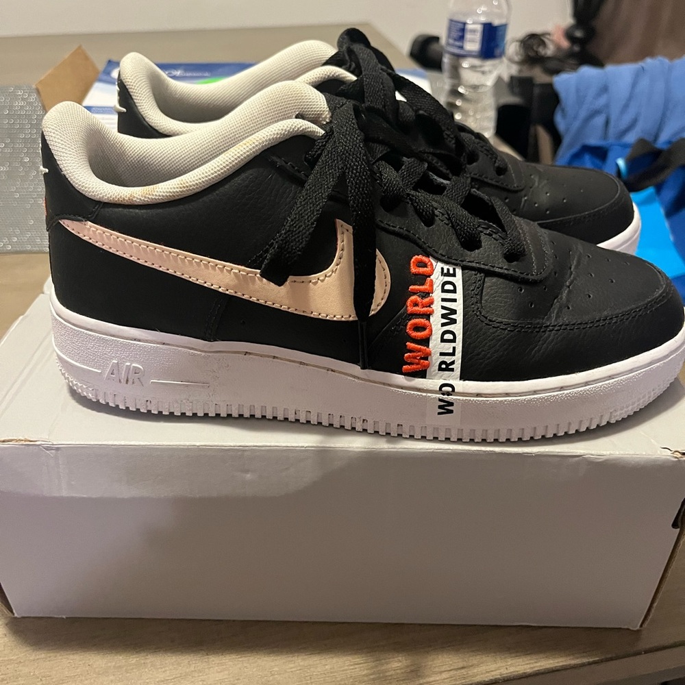 Air Force 1 LV8 1 GS 'Worldwide Pack - Black Crimson’